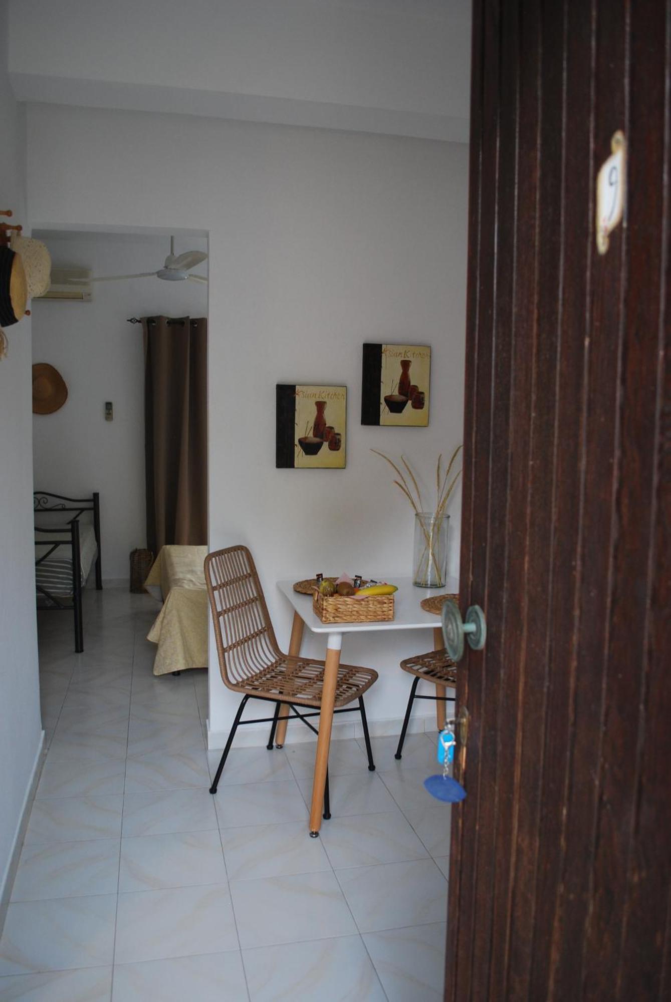 Sunset Rooms Agia Marina  Luaran gambar