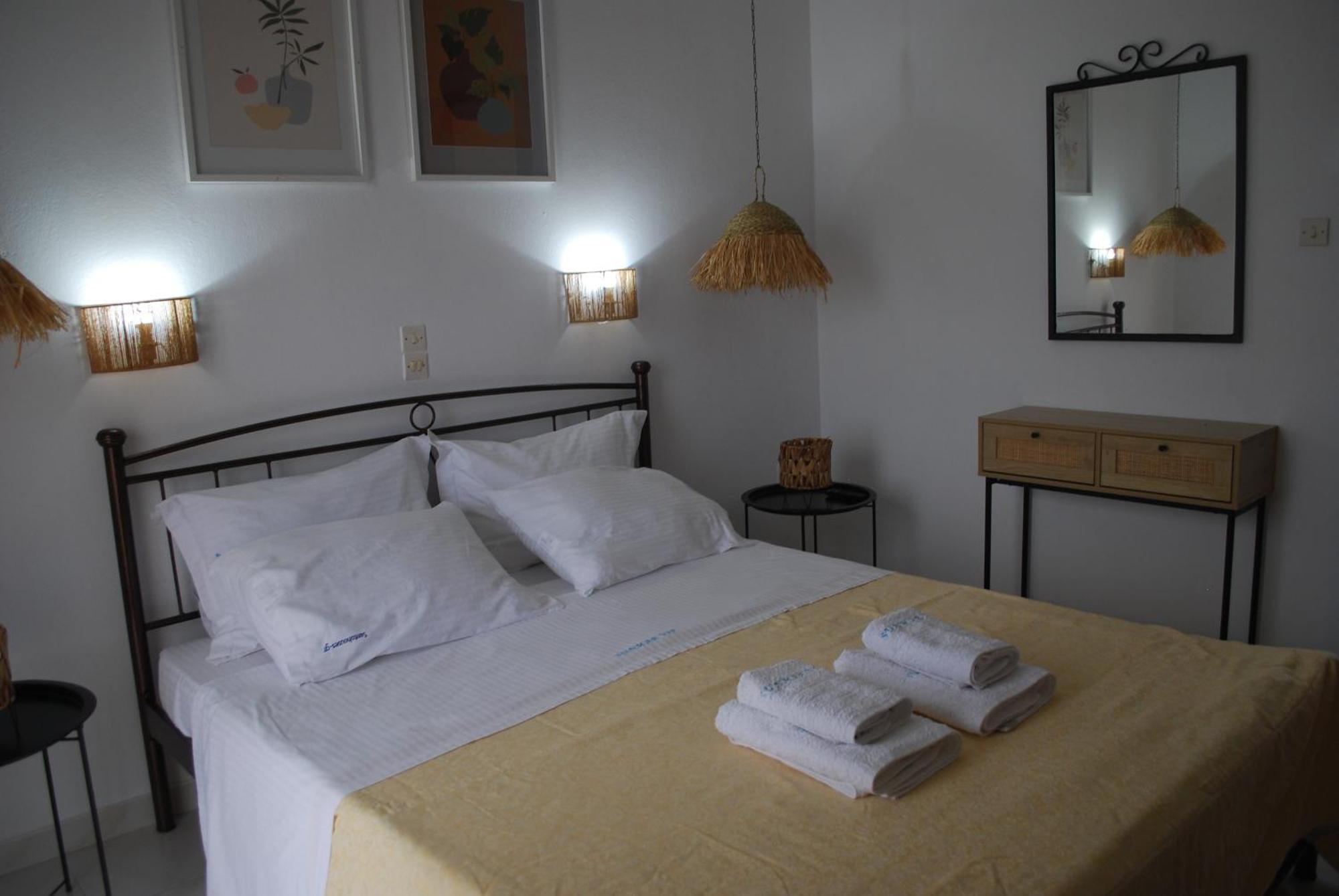Sunset Rooms Agia Marina  Luaran gambar