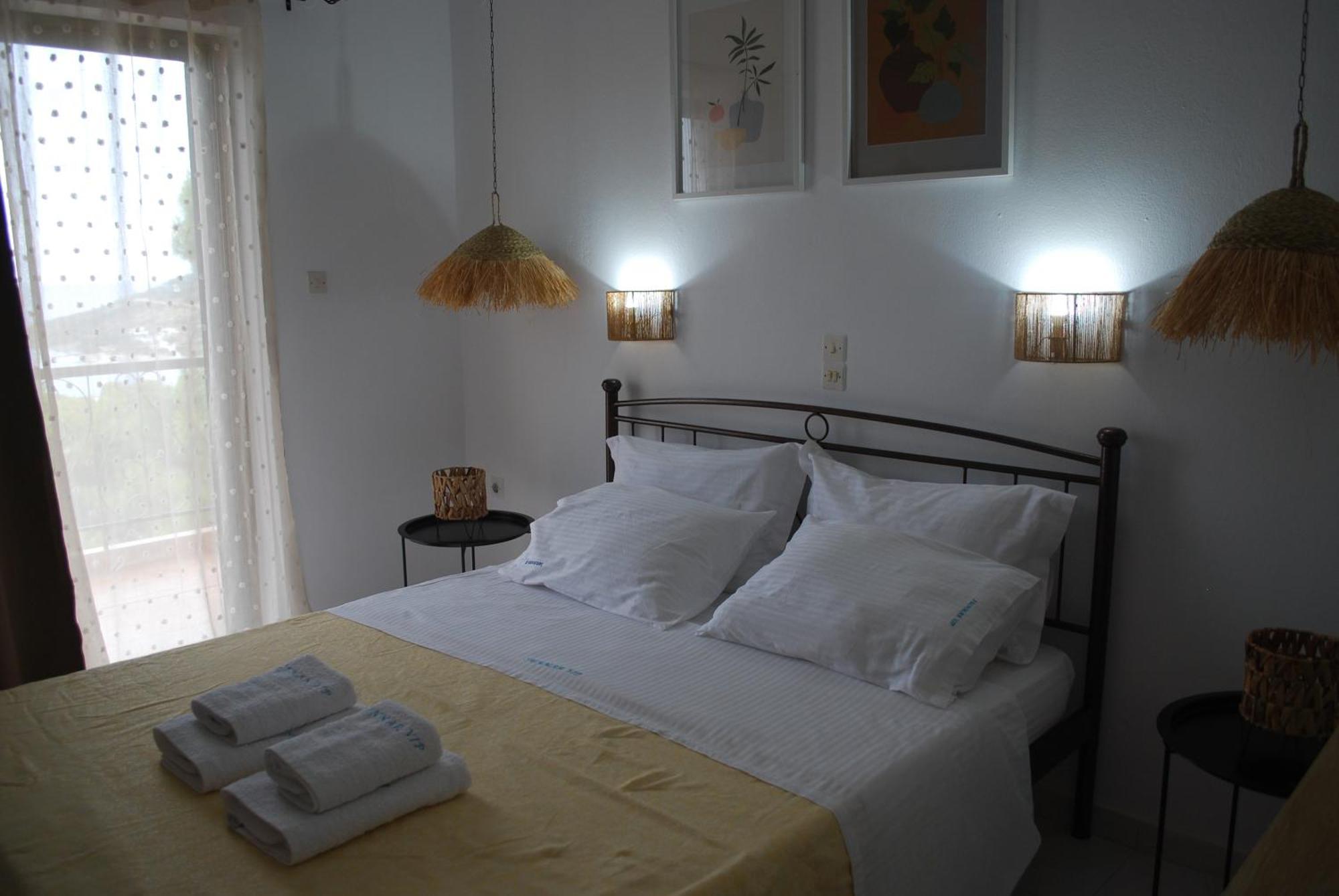 Sunset Rooms Agia Marina  Luaran gambar