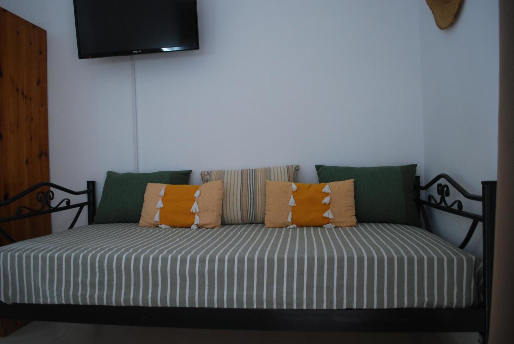 Sunset Rooms Agia Marina  Luaran gambar