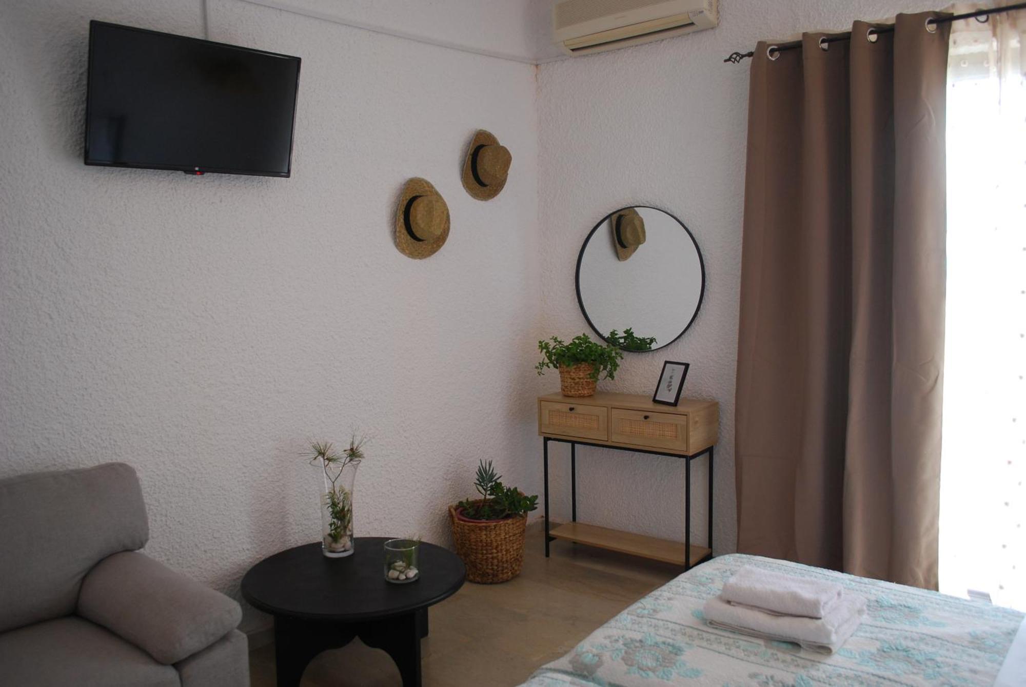 Sunset Rooms Agia Marina  Luaran gambar