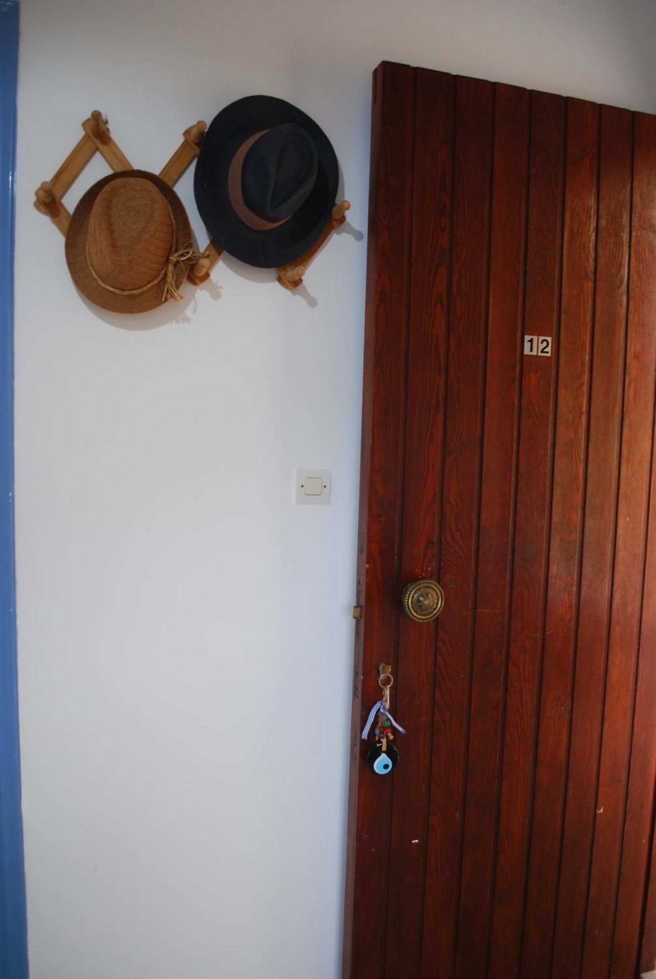 Sunset Rooms Agia Marina  Luaran gambar