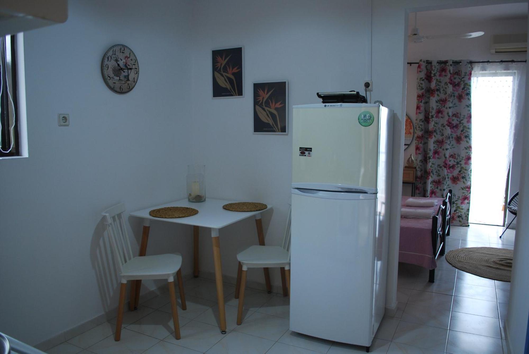 Sunset Rooms Agia Marina  Luaran gambar